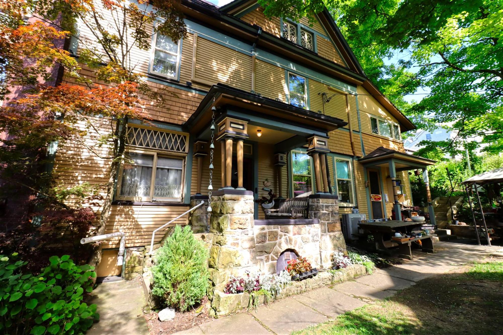 The Queen, A Victorian Bed & Breakfast Bellefonte Exterior photo